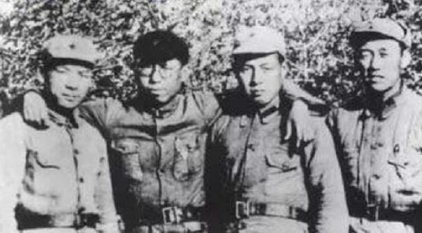 苏七生因名字起得太随意，参加红军后彭德怀就给他改名，多年后终成上将-5.jpg