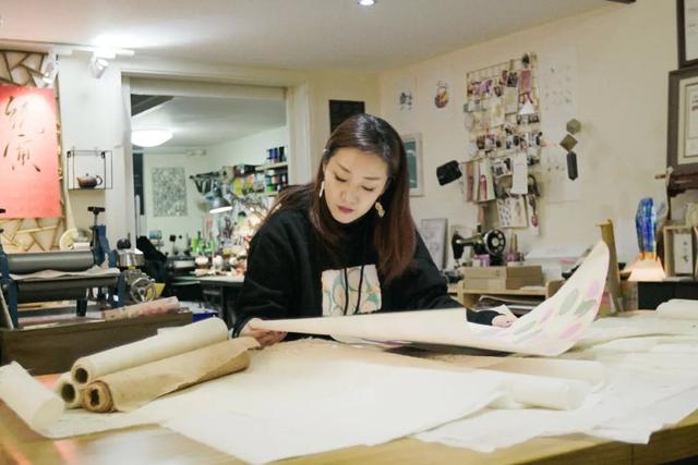 韩国美女痴迷造纸，在中国生活18年：传播纸的魅力-28.jpg