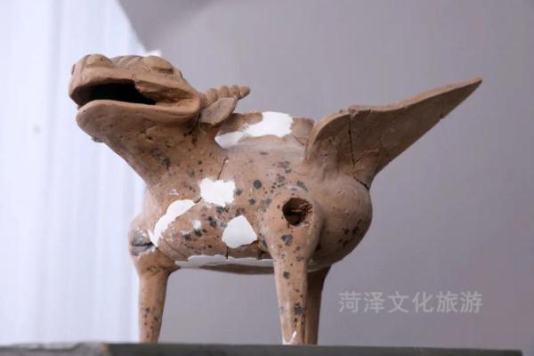 菏泽考古现场发现两千年“萌”兽，网友们为了起名操碎心-2.jpg