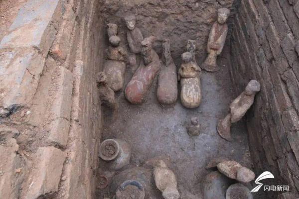菏泽考古现场发现两千年“萌”兽，网友们为了起名操碎心-16.jpg